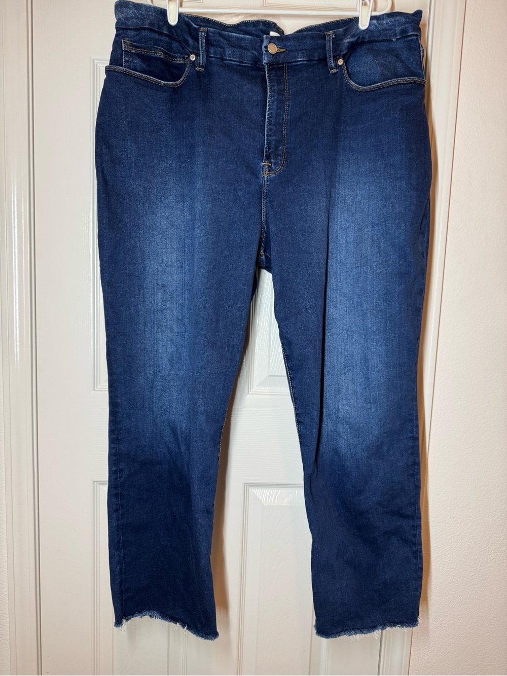 Good American Straight Jeans raw cut distressed hems blue denim plus size 28-32